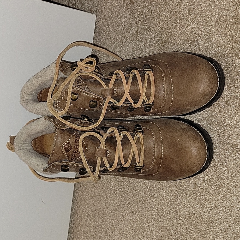 Sperry Wedge Boots 7.5